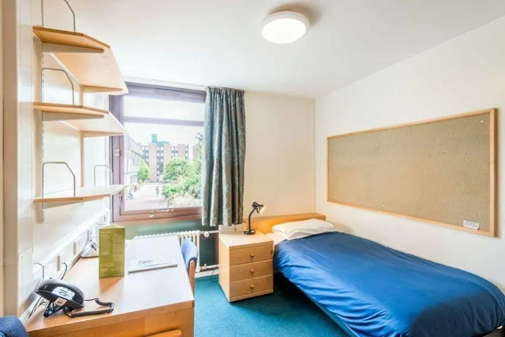 Summer Stays At The University Of Edinburgh 0*,  United Kingdom