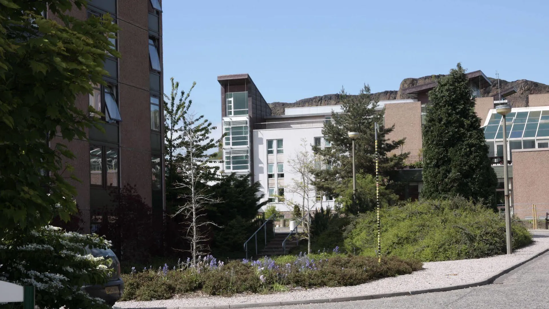 Summer Stays At The University Of Edinburgh Apartment