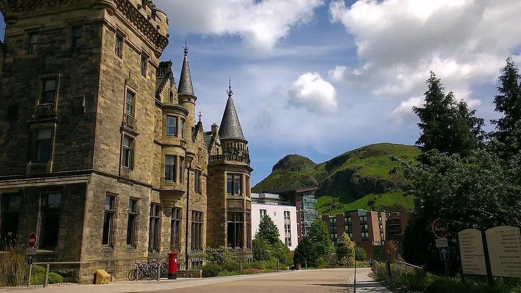 Summer Stays At The University Of Edinburgh