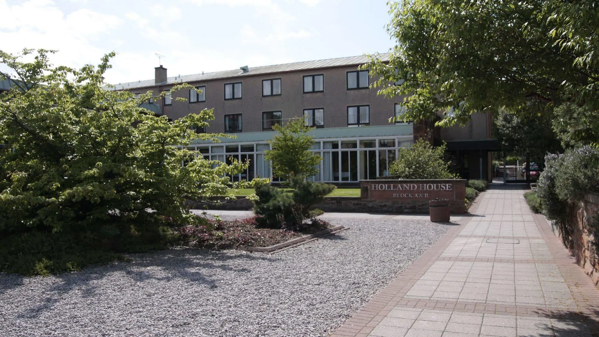 Summer Stays At The University Of Edinburgh 0*,  United Kingdom